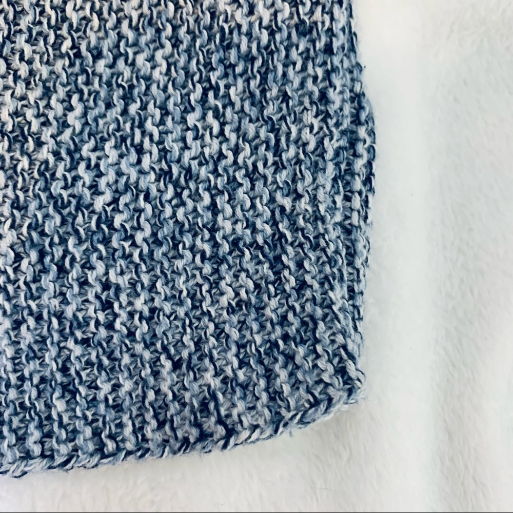 H & M Basic Women’s Oversized Marled Knit Blue Sweater - Picture 7 of 11